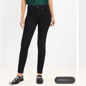 LOFT Mid Rise Skinny Jeans in Black NWT, size 33/16